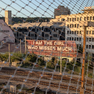 BILLBOARD: Die feministische Anzeigetafel am Zürcher Hauptbahnhof (23.04.2026)